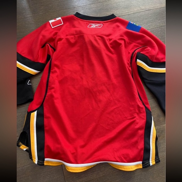 Calgary flames nhl jersey YOUTH‎ L/XL - Picture 7 of 7